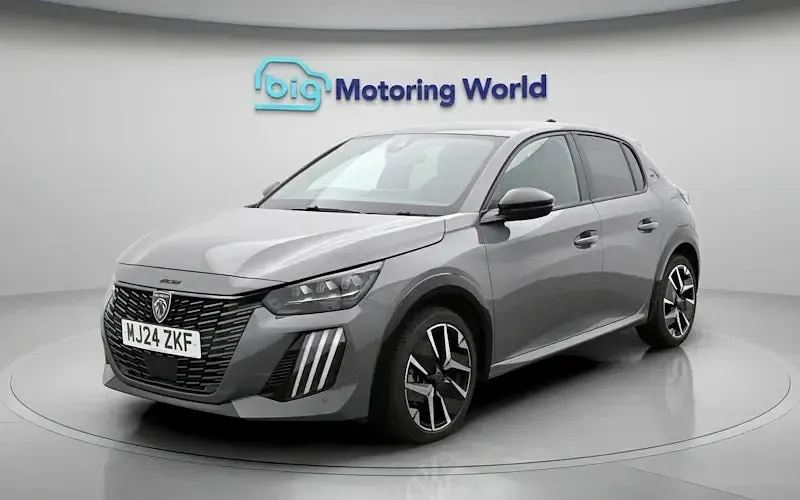 Second-hand Peugeot 208 GT 102 CP (75 kW) 2024 Gri Hatchback