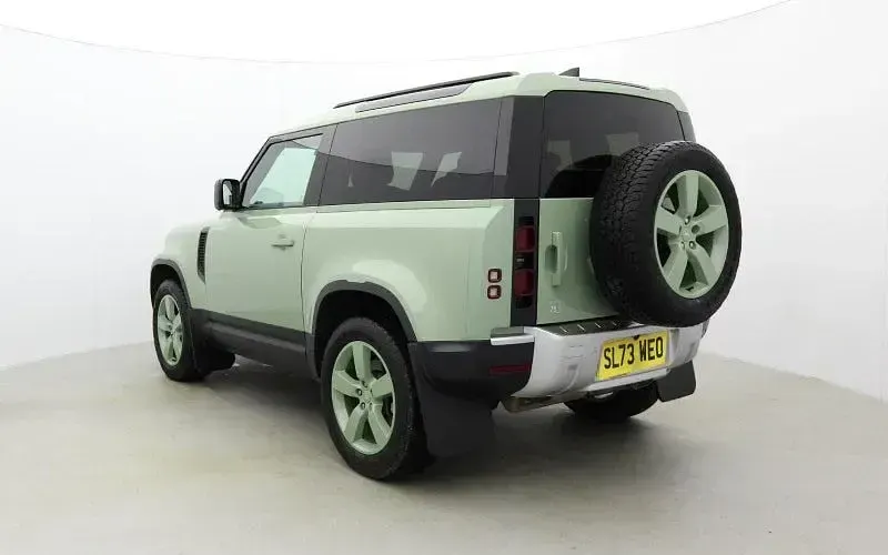 Usado Land Rover Defender 75th Limited Edition 300 CV (220 kW) 2023 Verde SUV