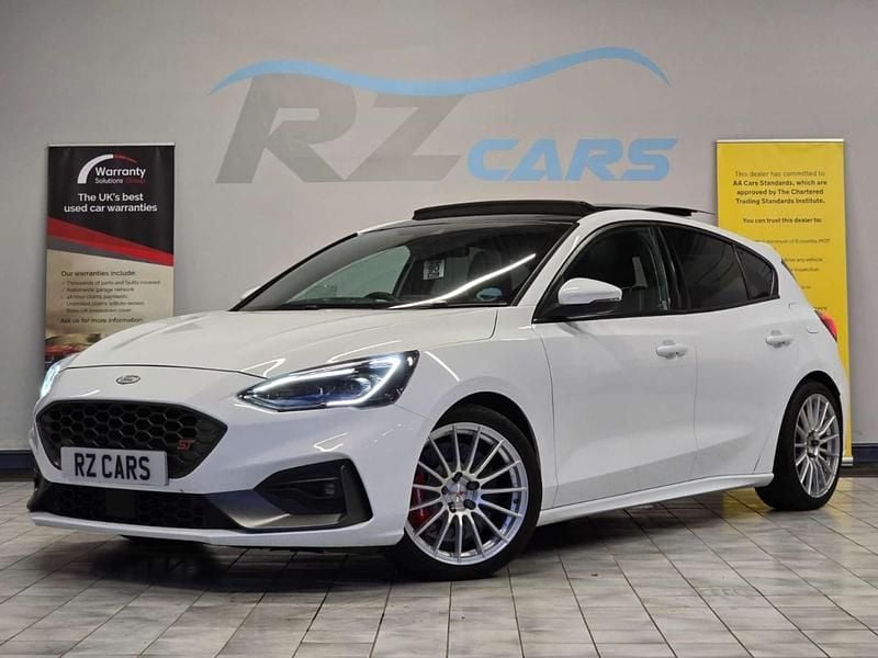 Used Ford Focus ST 2019 White Hatchback