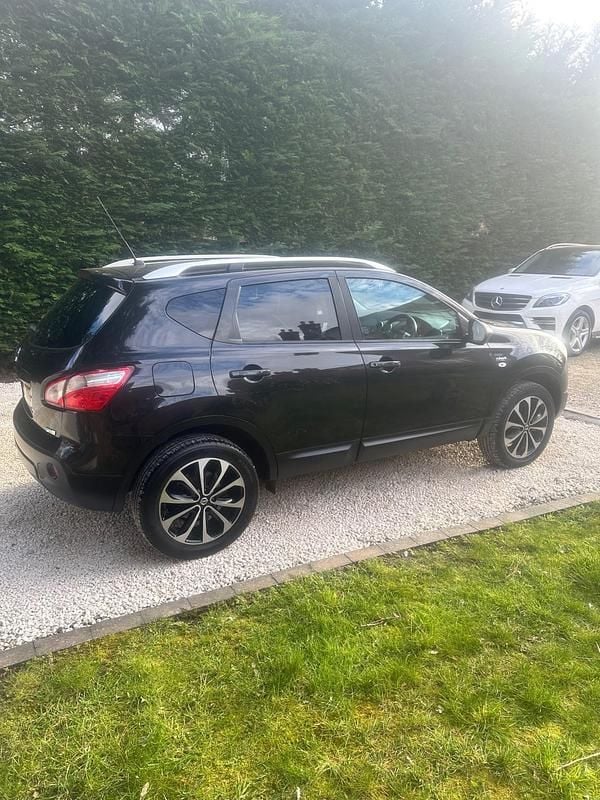 Used Nissan Qashqai N-TEC 130 HP (95 kW) 2012 Black SUV