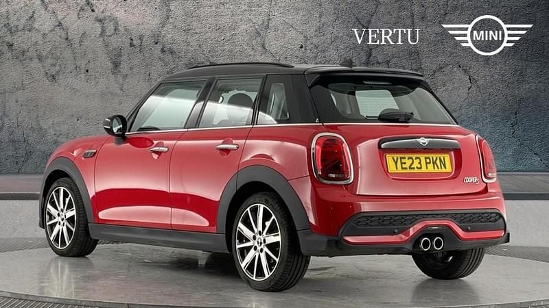Used Mini Cooper S Classic 178 HP (130 kW) 2022 Red Hatchback