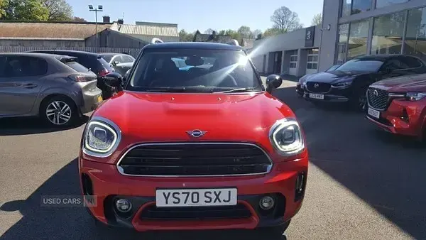 Begagnad Mini Cooper Classic 2020 Röd Halvkombi