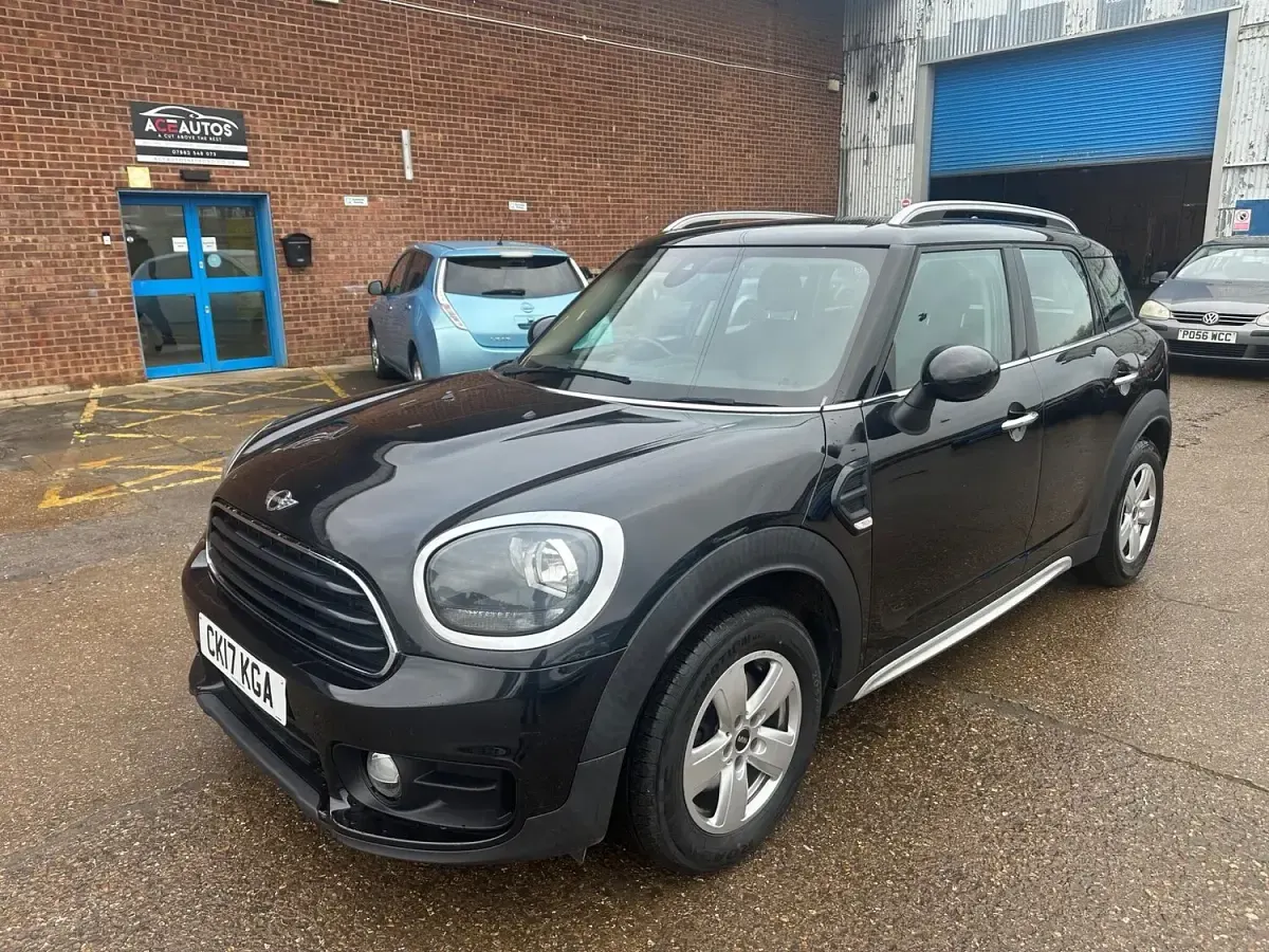 Used Mini Cooper D 150 HP (110 kW) 2017 Black Hatchback