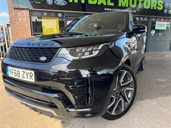 Black Used 2018 Land Rover Discovery 5 HSE Luxury SUV | £22,999 (Expensive) - Image 1/1