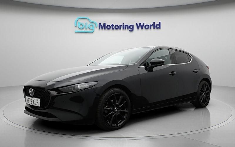 Begagnad Mazda 3 Inclusive 186 HK (136 kW) 2022 Svart Halvkombi