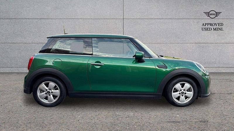 Used Mini Cooper Classic 134 HP (98 kW) 2023 Green Hatchback
