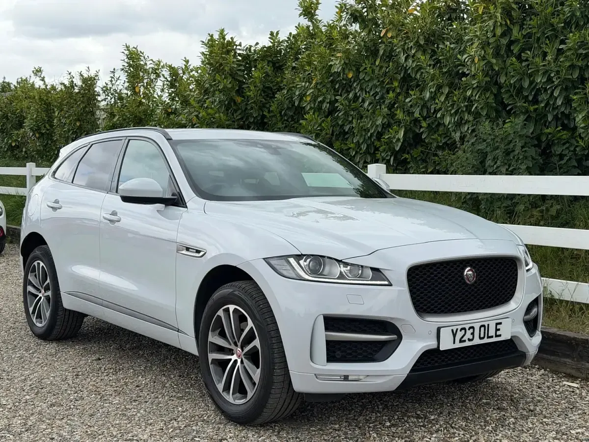 Used Jaguar F-Pace R-Sport 180 HP (132 kW) 2017 White SUV