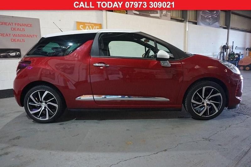 Used DS Automobiles DS3 Connected Chic 2018 Red Hatchback