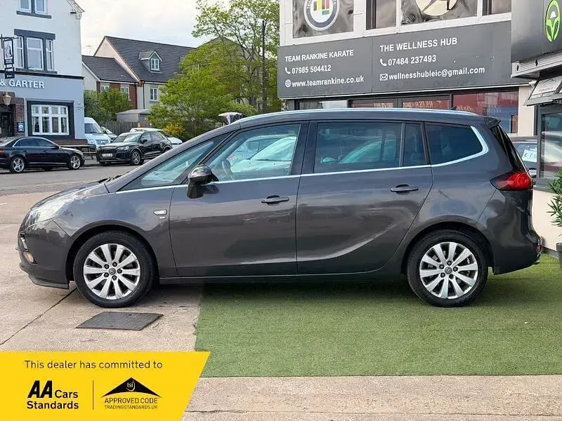 Used Vauxhall Zafira Tourer 165 HP (121 kW) 2014 Grey MPV