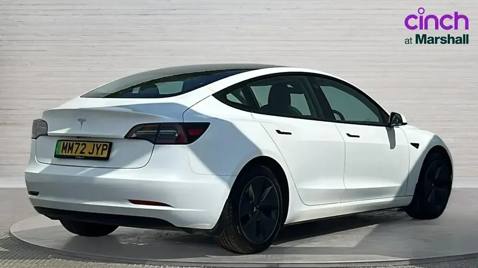 Used Tesla Model 3 RWD 208 kW (283 HP) 2022 White Sedan