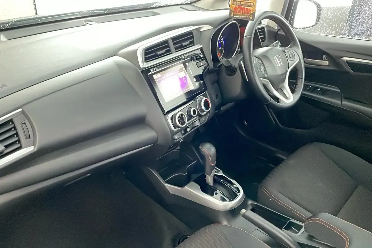 Used Honda Jazz Sport 131 HP (96 kW) 2019 Grey Hatchback