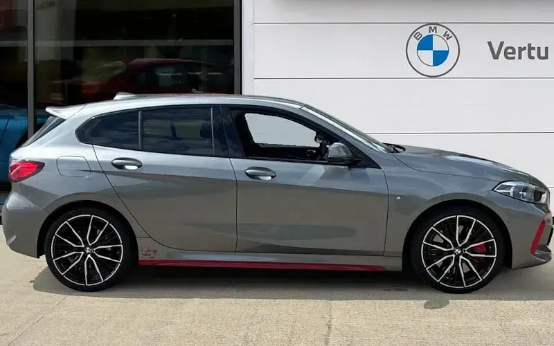 Usado BMW 128 Comfort Edition 265 CV (194 kW) 2024 Gris Utilitario