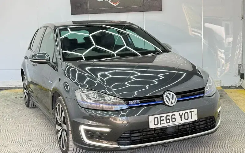 Used VW Golf VII GTE 204 HP (150 kW) 2016 Hatchback