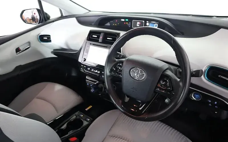 Used Toyota Prius Business Edition 122 HP (89 kW) 2021 Grey Hatchback