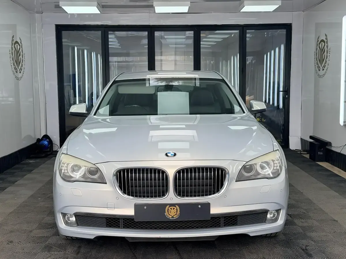 Used BMW 730 Luxury Line 2012 Yellow/silver Sedan