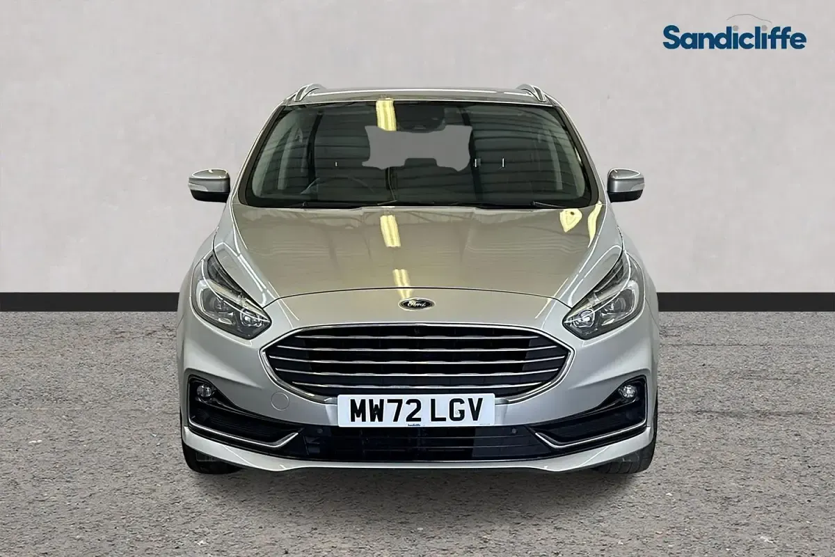 Usado Ford S-MAX Titanium 190 HP (139 kW) 2022 Prateado Monovolume