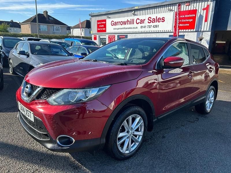 Red Used 2014 Nissan Qashqai Acenta Premium SUV | £6,995 (Good price) - Image 1/1