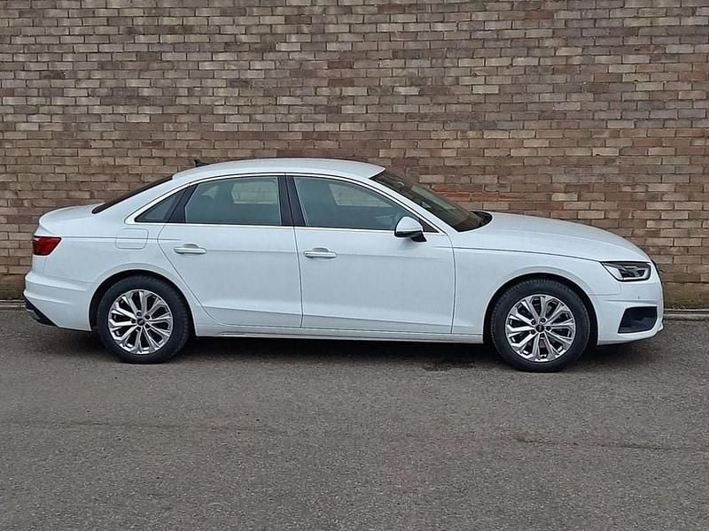 Used Audi A4 Comfort 150 HP (110 kW) 2021 White Sedan