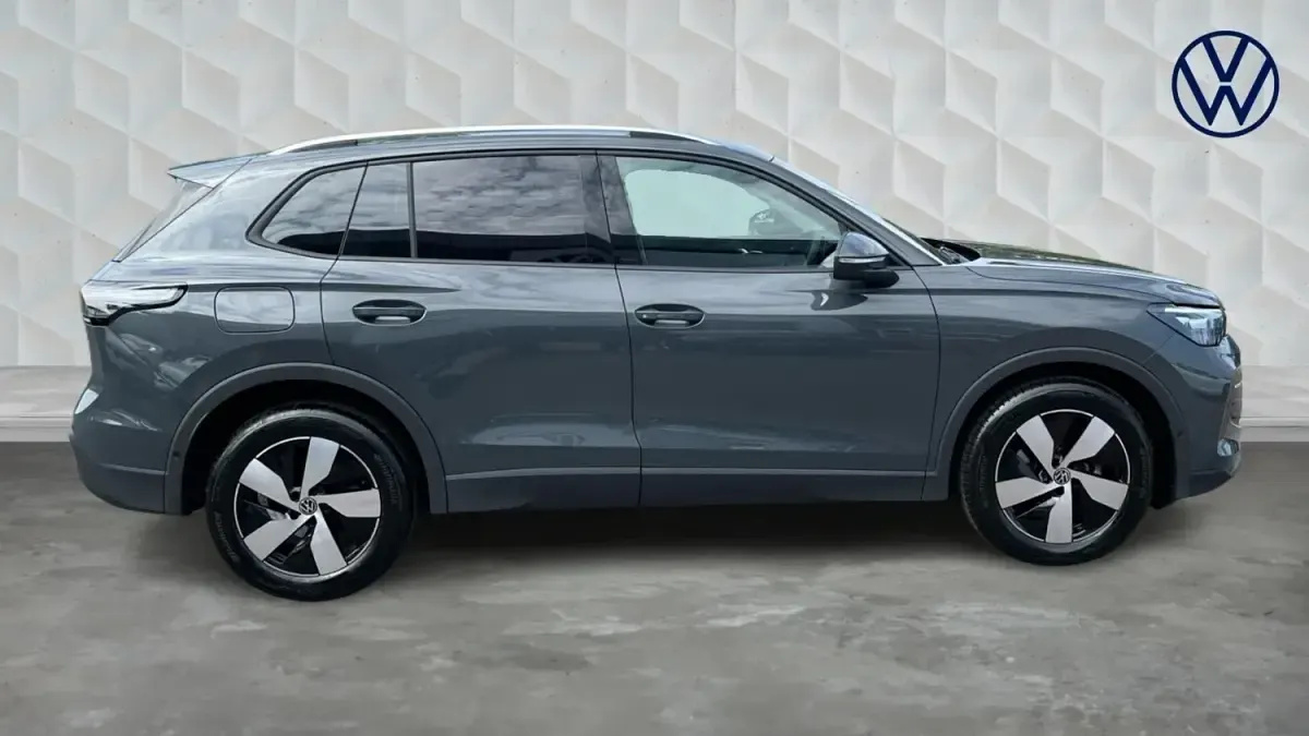 Używany VW Tiguan Match 2026 Szary SUV