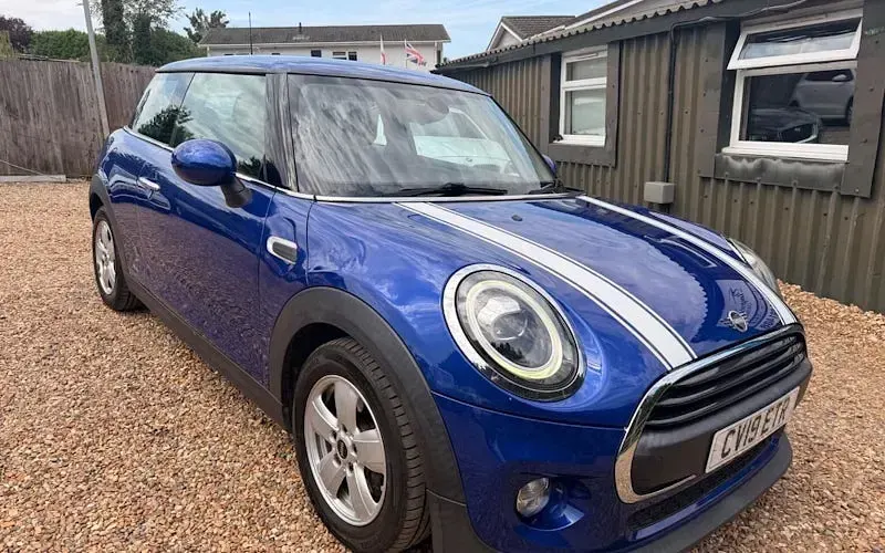 Used Mini ONE Classic 102 HP (75 kW) 2021 Hatchback