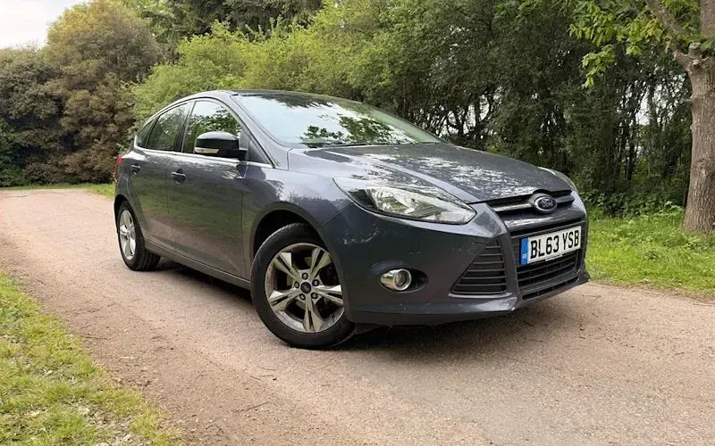 Begagnad Ford Focus Zetec 105 HK (77 kW) 2014 Halvkombi