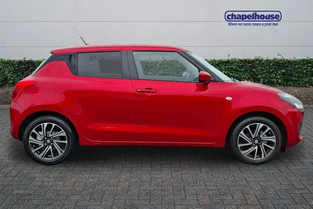 Używany Suzuki Swift SZ-L 2024 Czerwony Hatchback