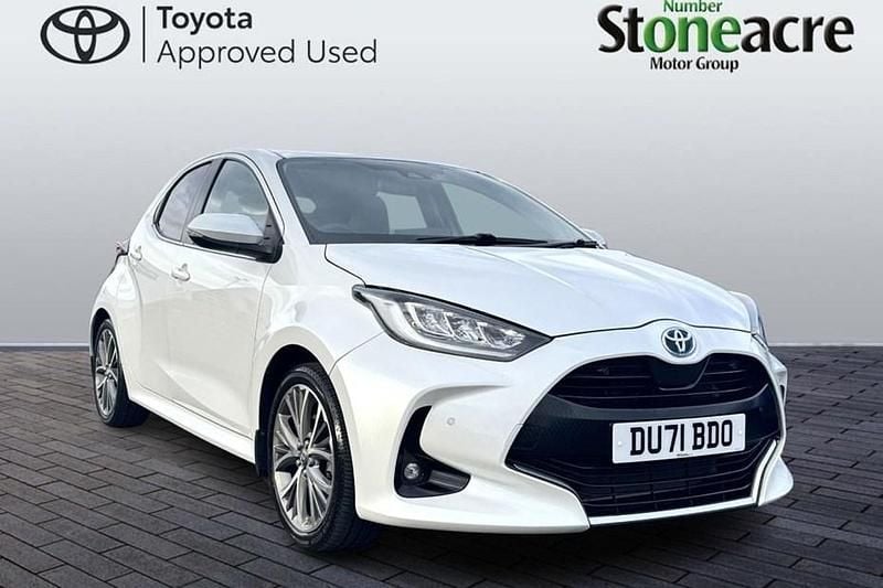 Used Toyota Yaris Hybrid 116 HP (85 kW) 2021