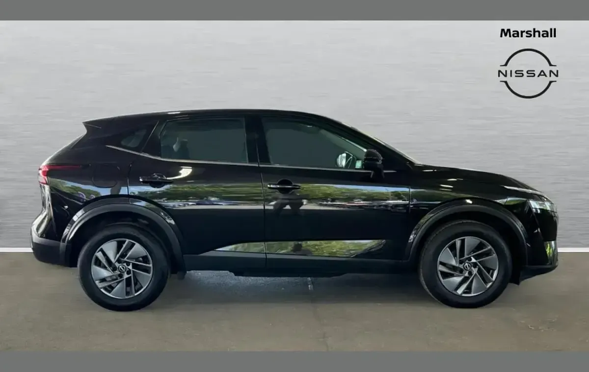 Used Nissan Qashqai Acenta Premium 138 HP (101 kW) 2023 Black SUV