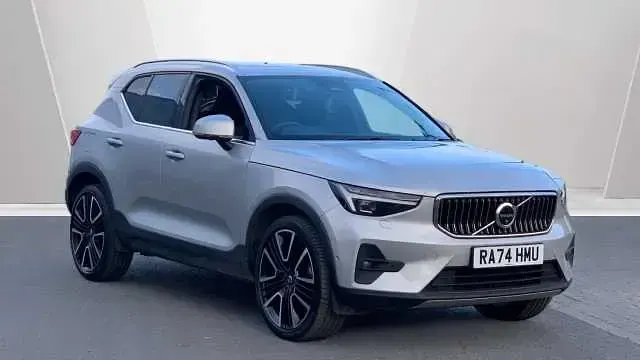 Usado Volvo XC40 Ultra 194 HP (142 kW) 2025 Prateado SUV