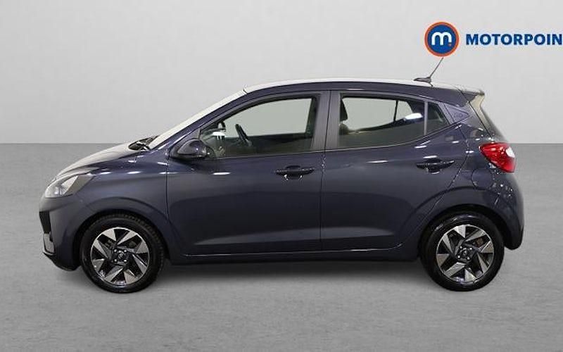 Used Hyundai i10 Advanced 67 HP (49 kW) 2020 Grey Hatchback