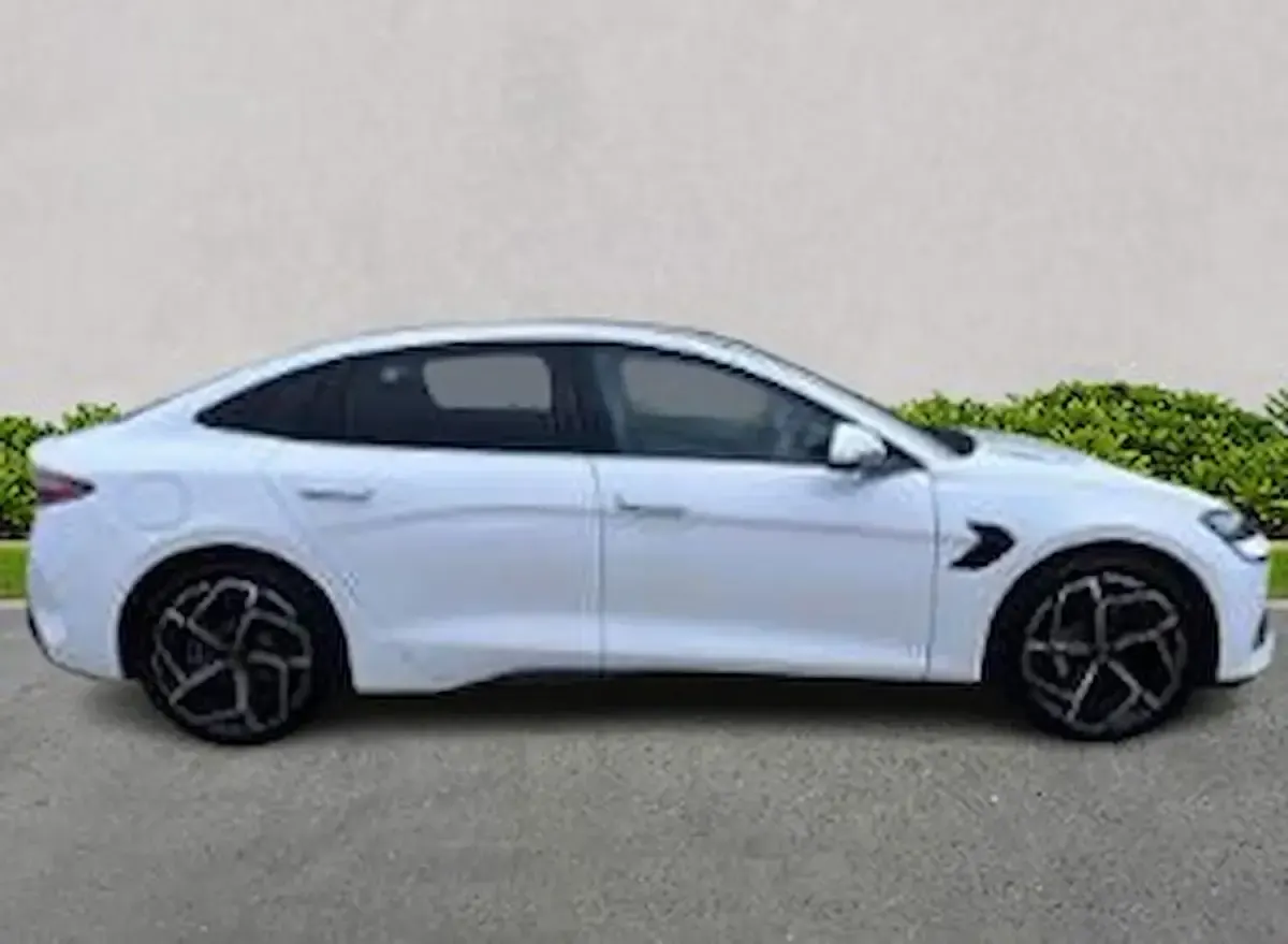 Used BYD Seal 389 kW (530 HP) 2025 White Sedan