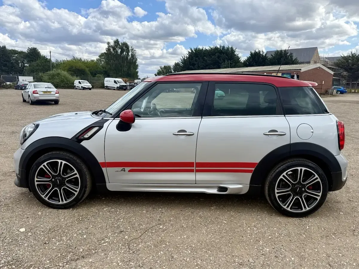 Used Mini John Cooper Works Countryman 215 HP (158 kW) 2015 Silver SUV