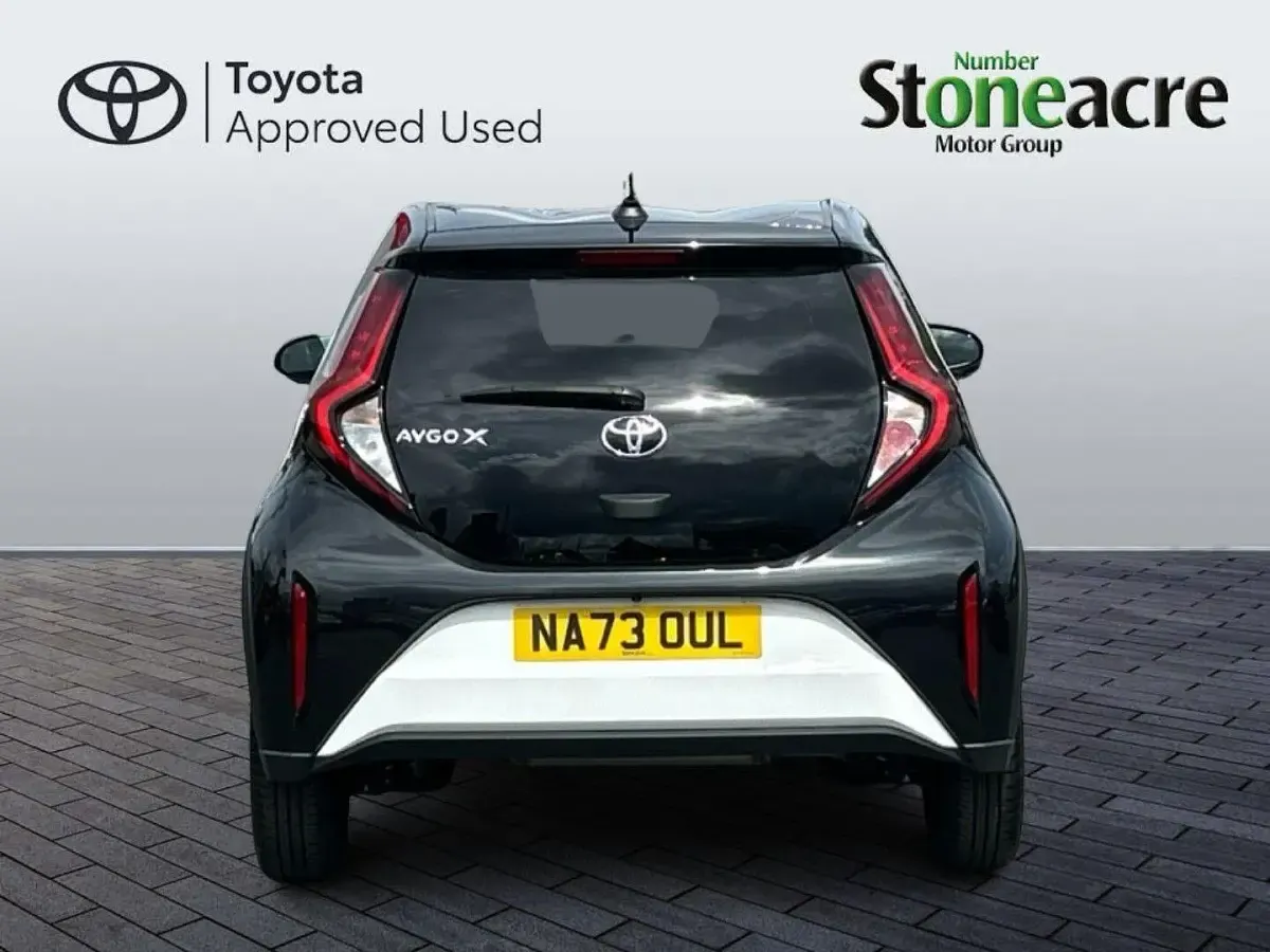 Used Toyota Aygo X 72 HP (52 kW) 2023 White SUV