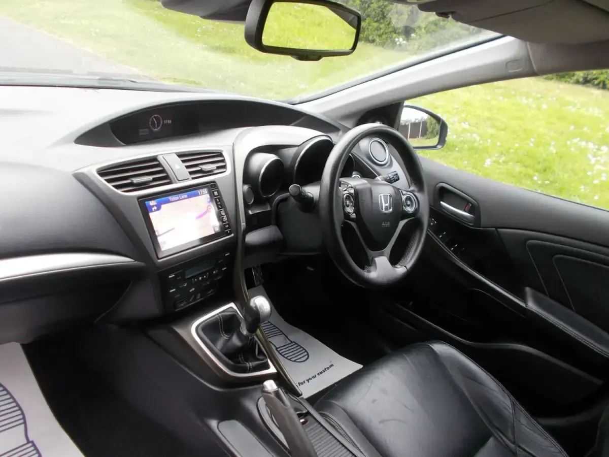 Begagnad Honda Civic SR 120 HK (88 kW) 2016 Blå Kombi
