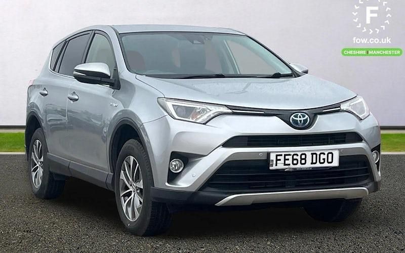 Usado Toyota RAV4 197 HP (144 kW) 2018 SUV