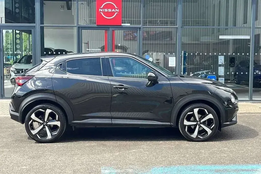 Used Nissan Juke Tekna 112 HP (82 kW) 2023 Black SUV