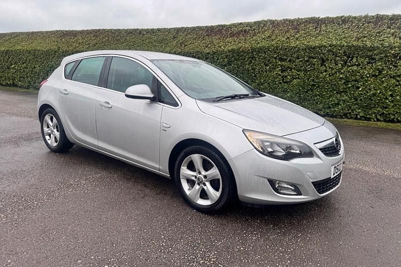 Used Vauxhall Astra SRi 165 HP (121 kW) 2012 Silver Hatchback