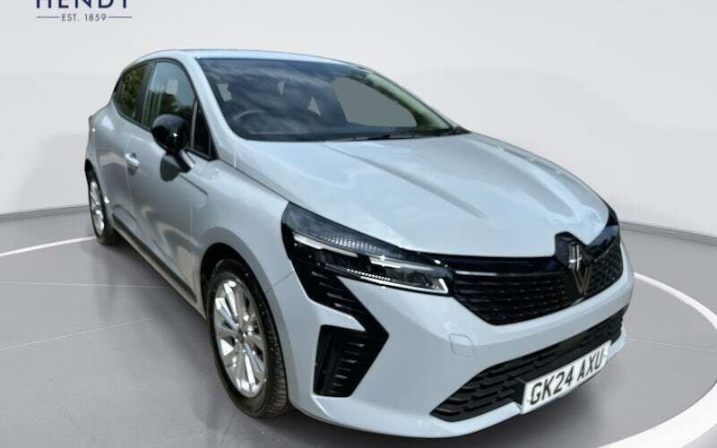 Used 2026 Renault Clio V Evolution Hatchback | £16,999 (Good price) - Image 1/3