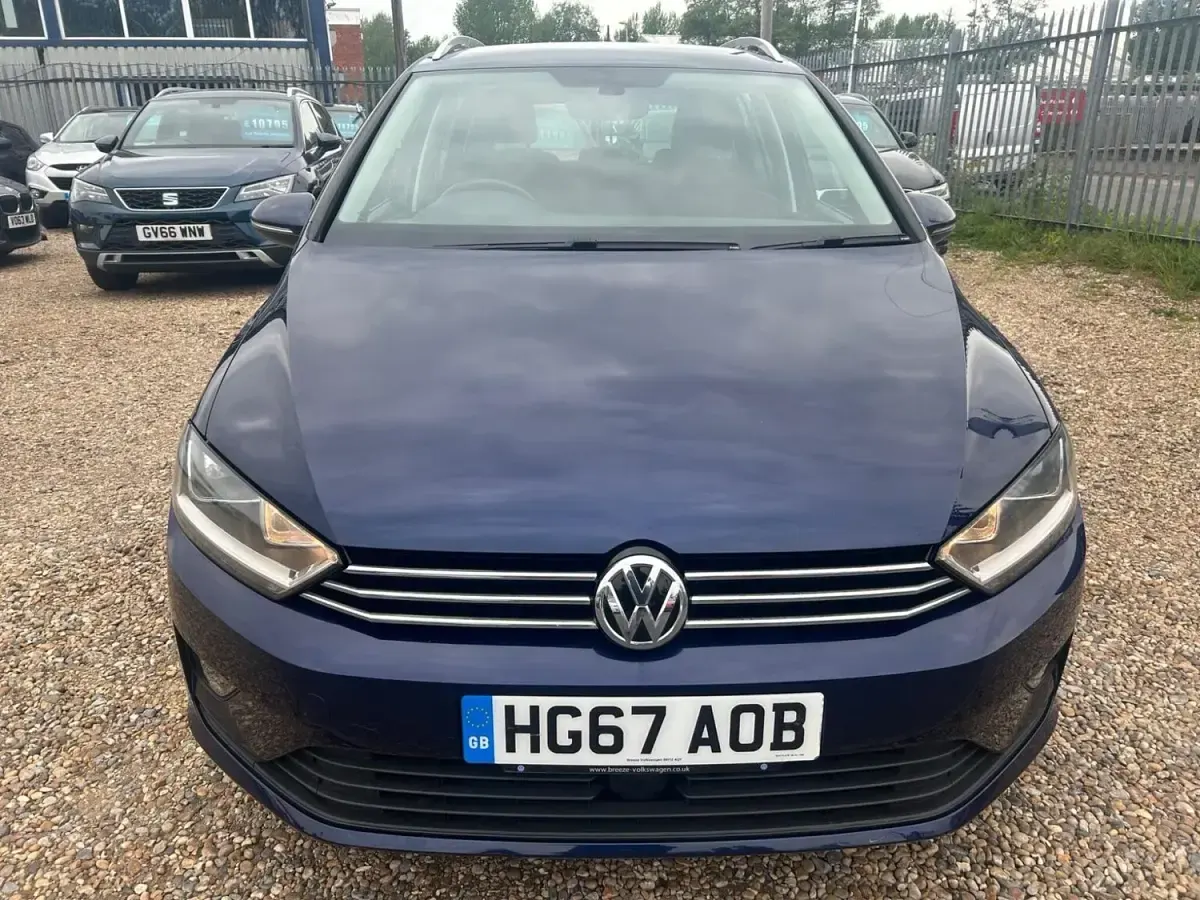 Used VW Golf Sportsvan SE 2017 Blue MPV