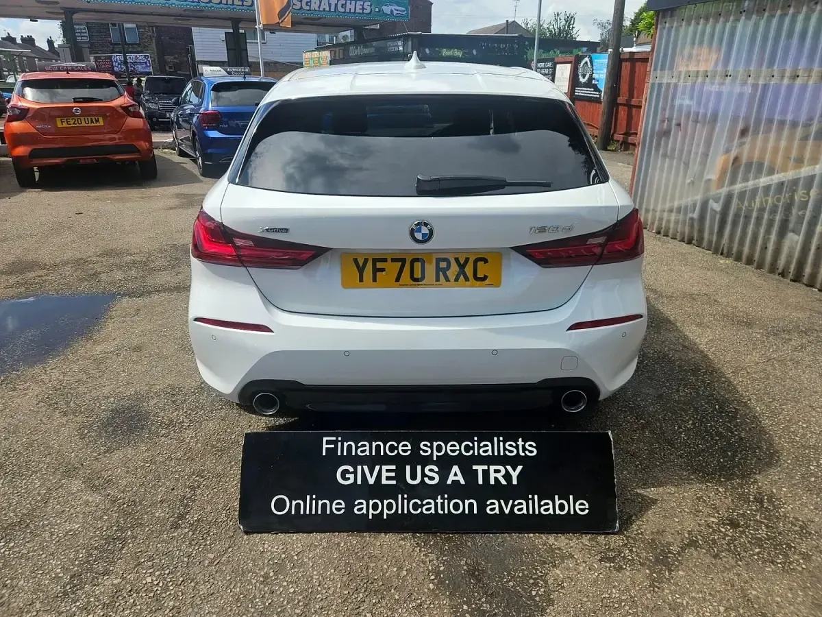 Used BMW 120 Sport Line 187 HP (137 kW) 2020 White Hatchback
