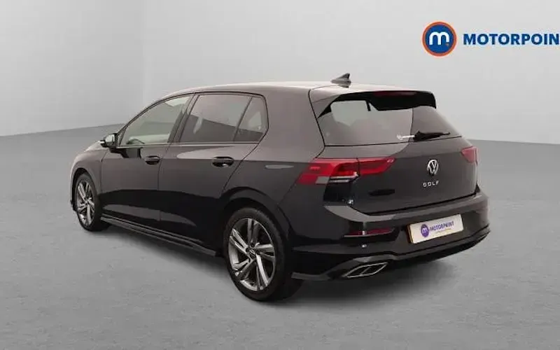 Used VW Golf VIII R-line 131 HP (96 kW) 2024 Hatchback