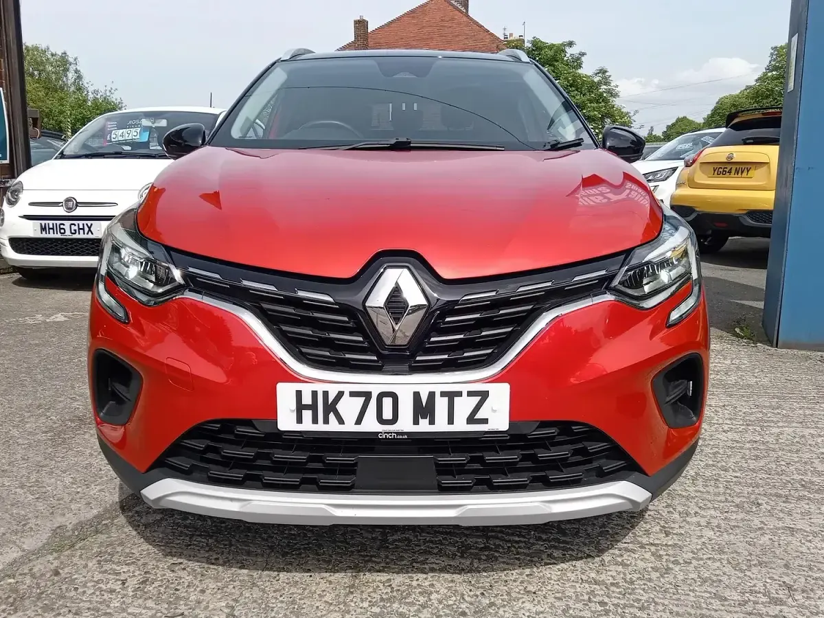 Used Renault Captur Iconic 2021 Red/black SUV