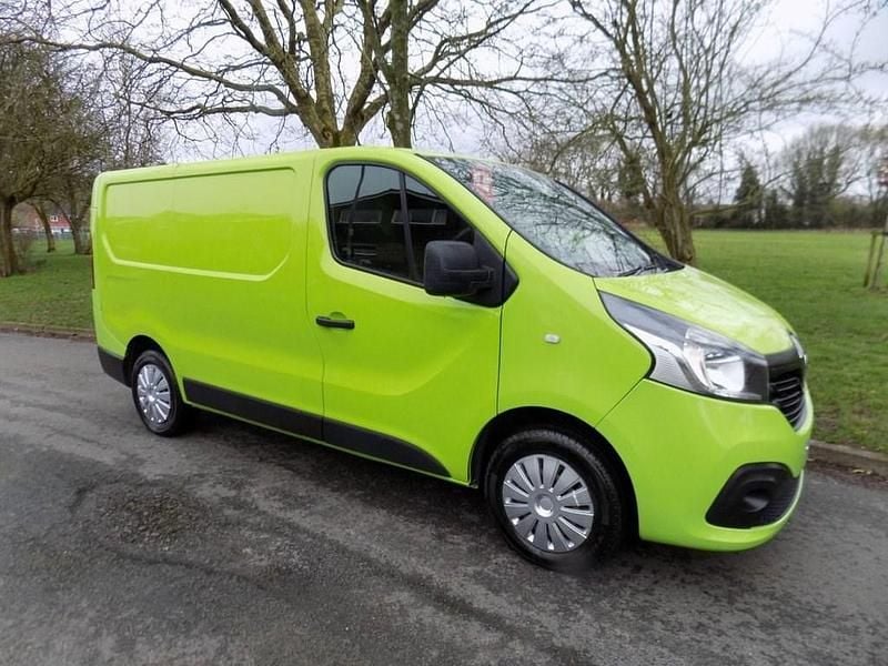 Used Renault Trafic Business 2019 Green MPV