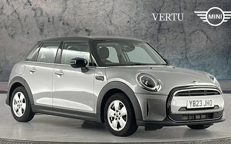 Usado Mini Cooper Classic 136 HP (100 kW) 2022 Citadino