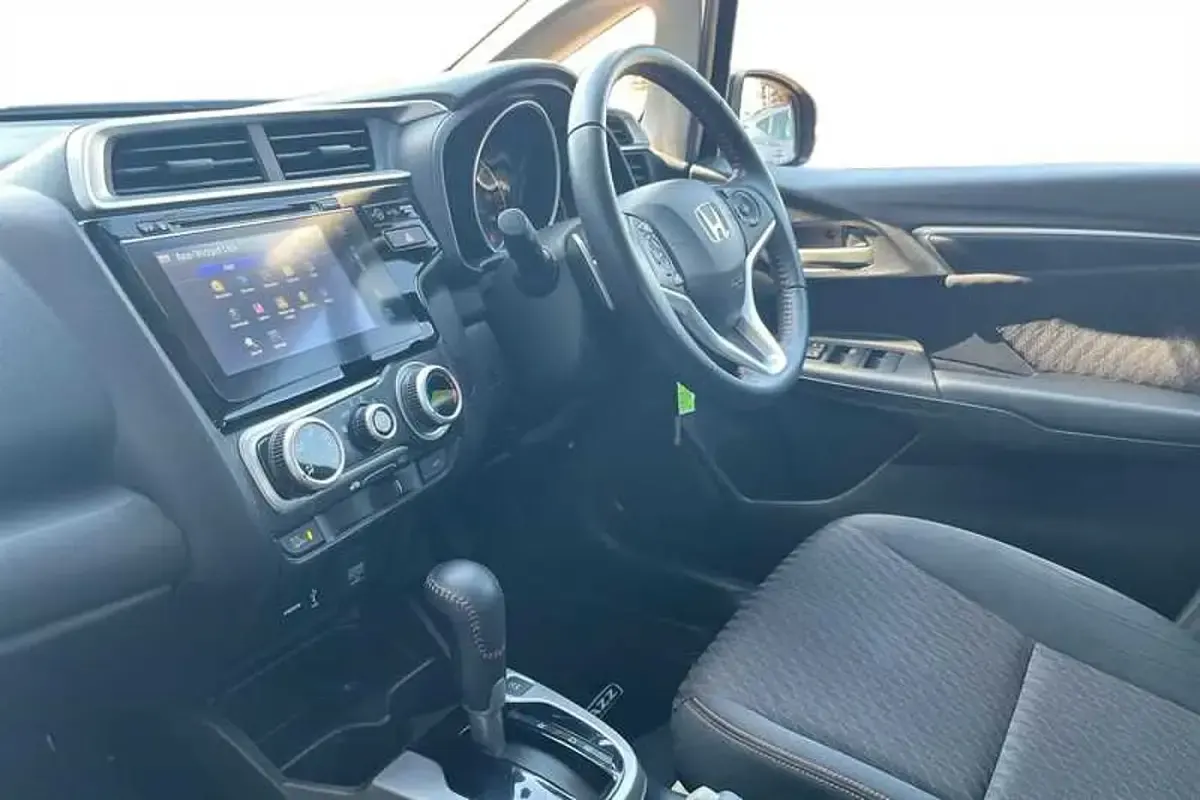 Used Honda Jazz Sport 130 HP (95 kW) 2019 Blue Hatchback