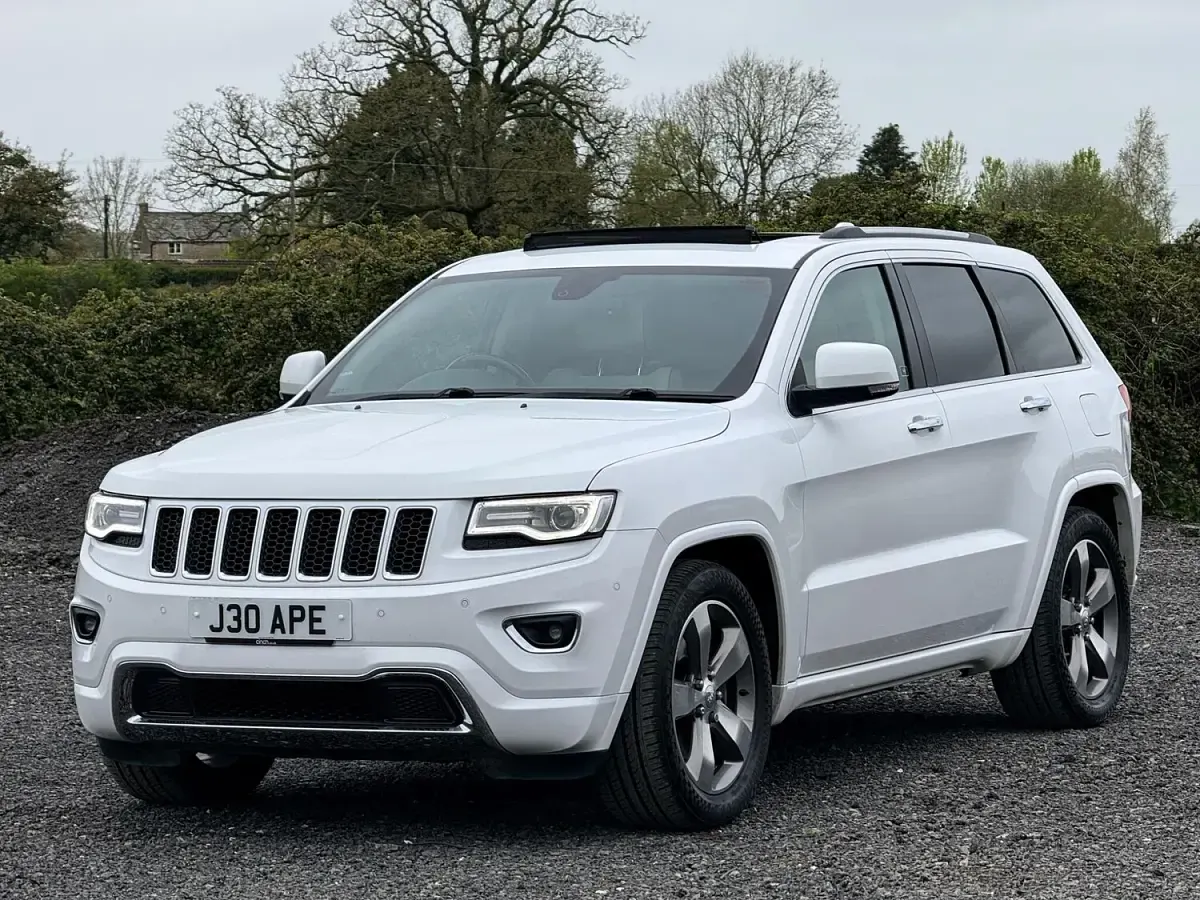 Used Jeep Grand Cherokee Overland 2017 White SUV