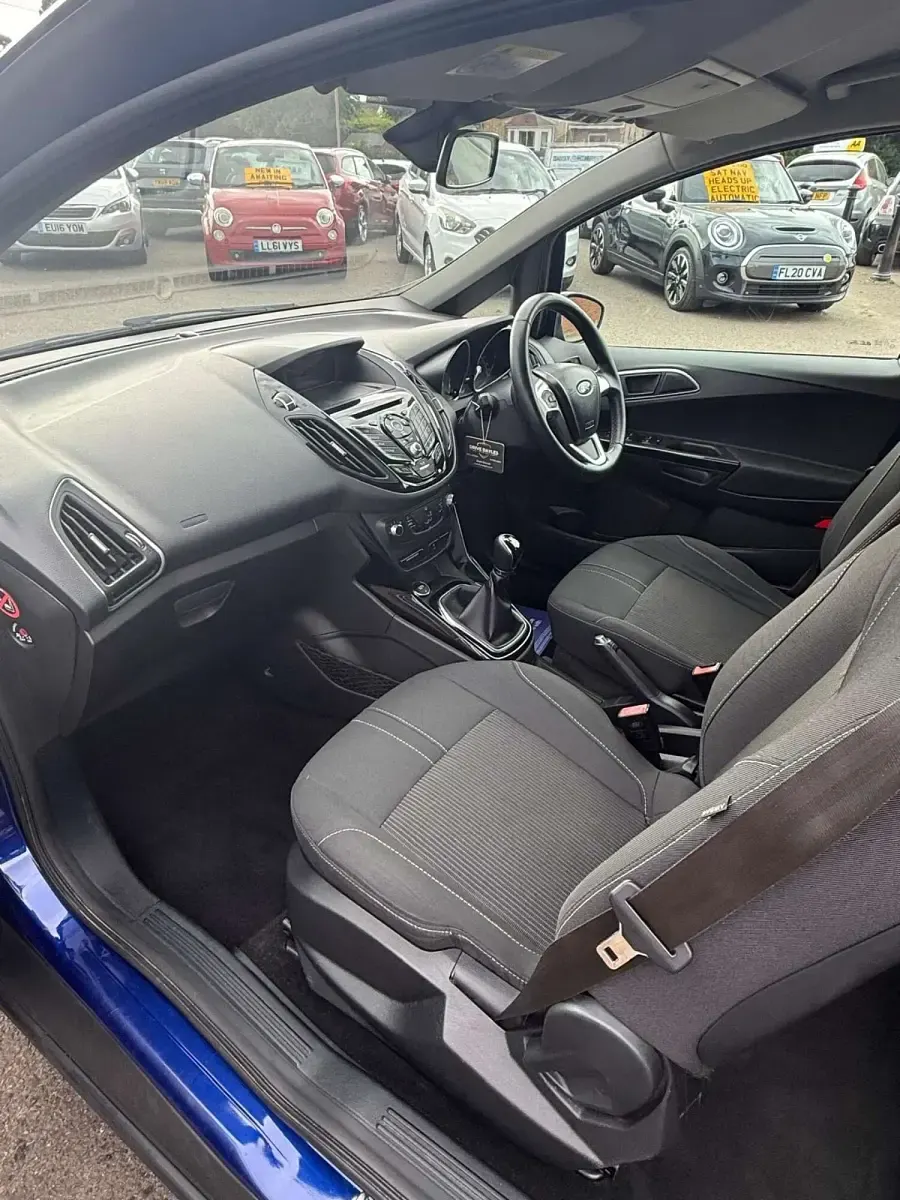 Used Ford B-MAX Zetec 125 HP (91 kW) 2017 Blue MPV