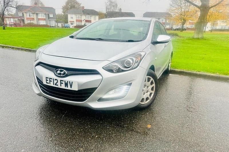 Silver Used 2012 Hyundai i30 Classic Hatchback | £3,995 (Fair price) - Image 1/1