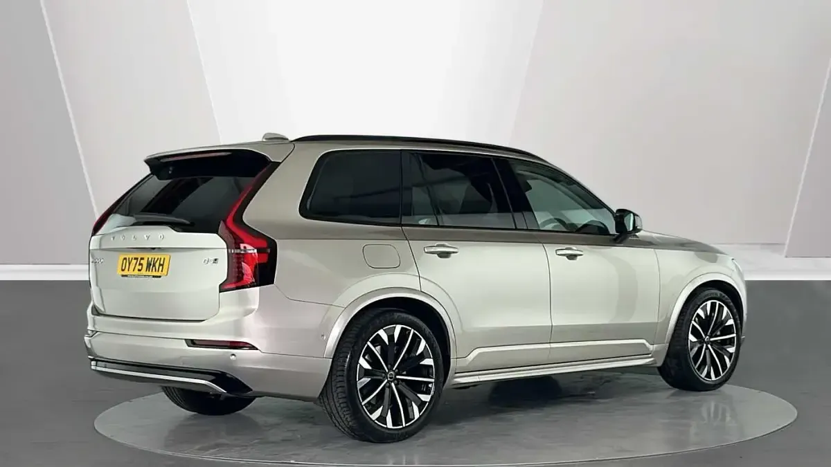 Used Volvo XC90 Plus 247 HP (181 kW) 2026 SUV