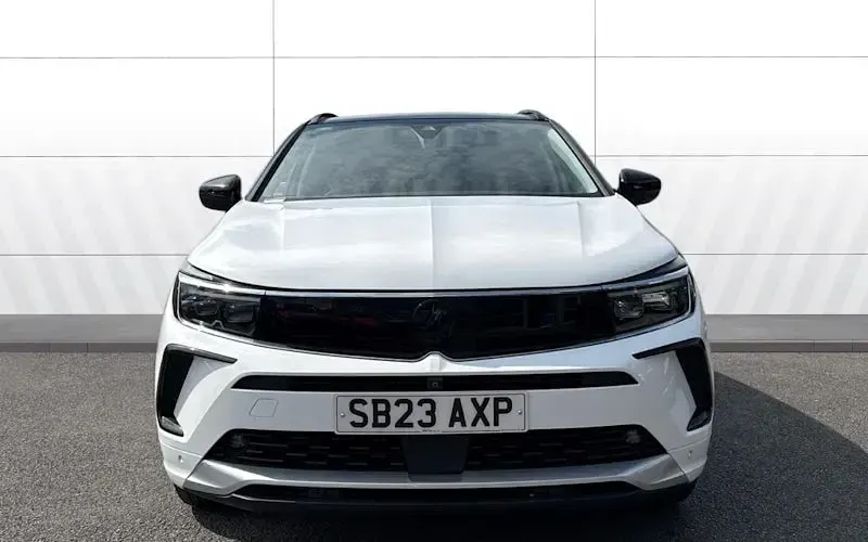 Used Vauxhall Grandland X Ultimate 131 HP (96 kW) 2023 White SUV
